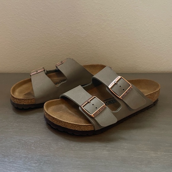 Birkenstock Shoes - Birkenstock Arizona Suede Leather Sandal Women’s 6 Men’s 4